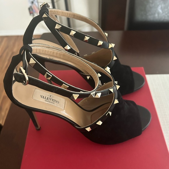 Valentino heels size 9.5. - Picture 4 of 5